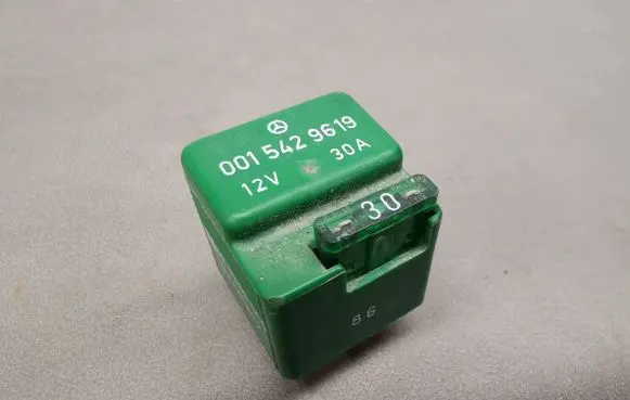Mercedes-Benz C W202 Other relay 0015429619 899886000