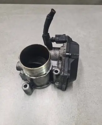 Volkswagen PASSAT B6 Throttle valve 03L128063E A2C53338105