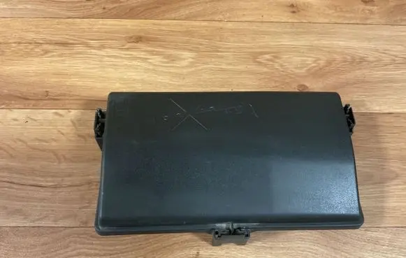 Opel Insignia A Fuse box cover 13222784 544949969