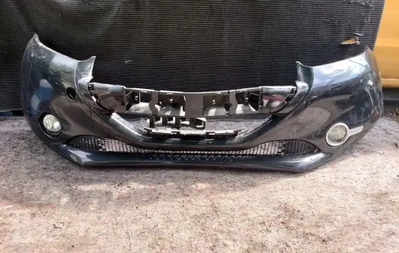Peugeot 208 Front bumper