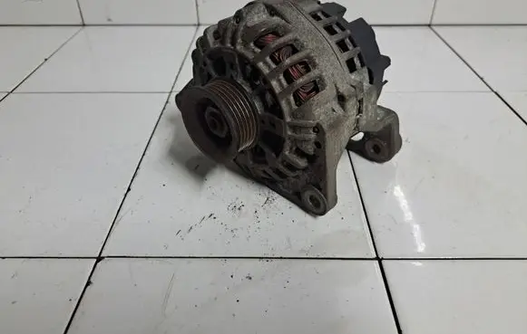 Audi A4 S4 B6 8E 8H Generator/alternator 06B903016D SG9B010 2542225A