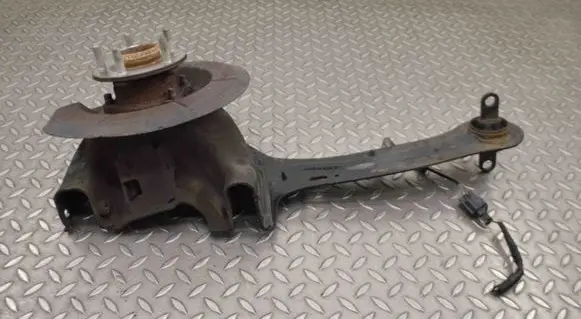 Rear wheel hub