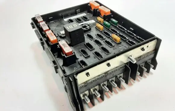 Volkswagen Sharan Fuse module 3C0937125A 63595743