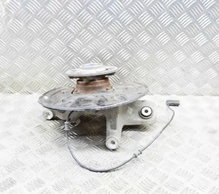 Mercedes-Benz EQC Rear wheel hub A2539052500 A2133503105