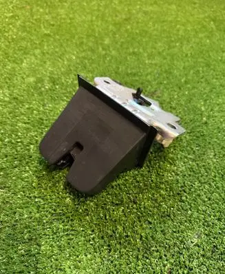 Skoda Octavia Mk4 Tailgate/trunk/boot lock/catch/latch 654827505