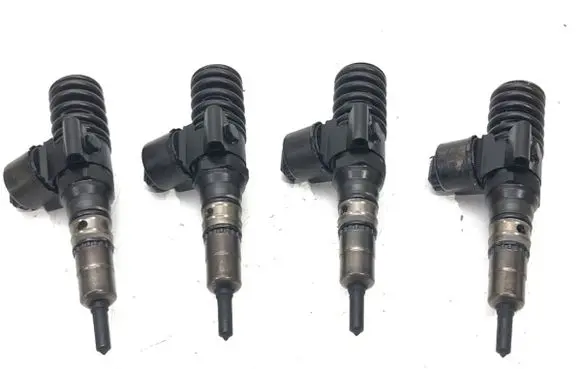 Audi A3 S3 8P Fuel injectors set 0414720402