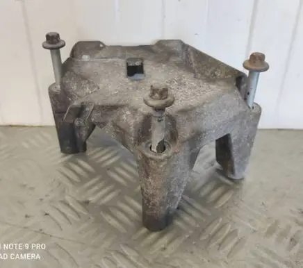 Opel Corsa E Engine mounting bracket 13248790