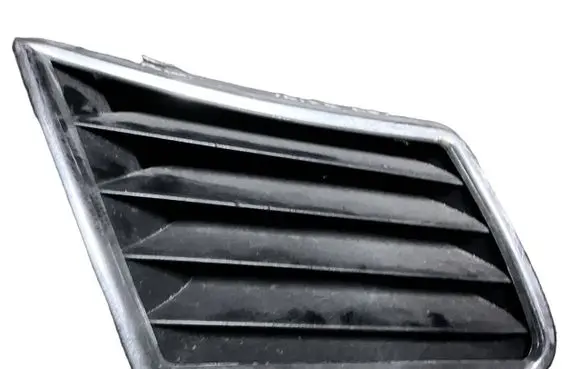 Seat Ibiza III (6L) Front bumper lower grill 6L0853676 M8204D