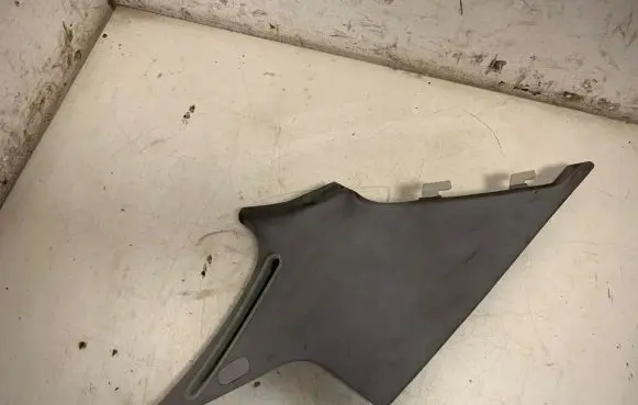 Mercedes-Benz C W203 (C) pillar trim A2036901725