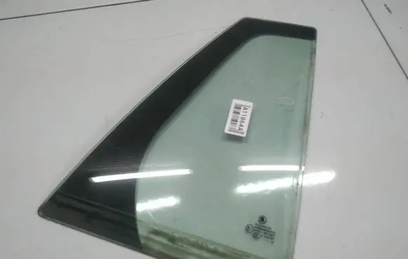Skoda Fabia Mk2 (5J) Rear vent window glass AS2
