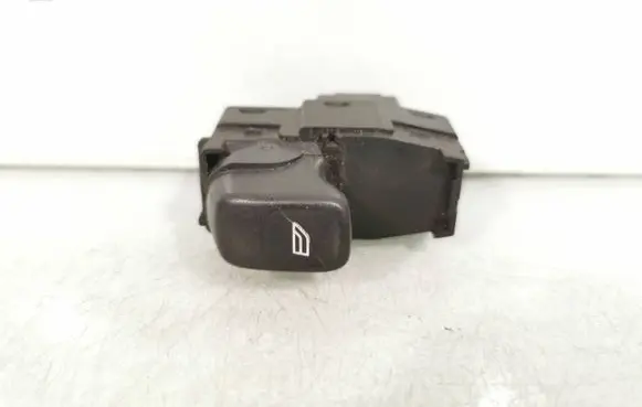 Volvo XC90 Electric window control switch 30658696 03120700 5686N3RUA