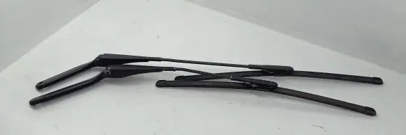 BMW 1 E81 E87 Windshield/front glass wiper blade 178539 3908