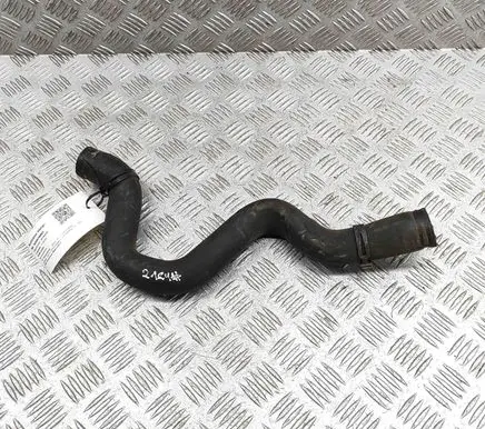 Opel Insignia A Engine coolant pipe/hose 565563897 13220133