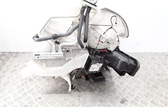 Mercedes-Benz B W245 Interior heater climate box assembly A1698300560 A1698203042 929888G