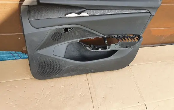 Skoda Superb B9 Front door card panel trim 3P1867012G 3P0867166