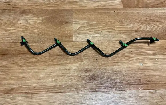 Ford Mondeo MK IV Fuel return line/hose X215147