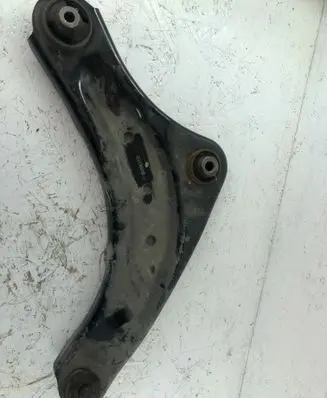 Nissan Leaf I (ZE0) Front lower control arm/wishbone