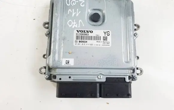 Volvo V70 Engine control unit/module 31336983 1039S50500 0281018414