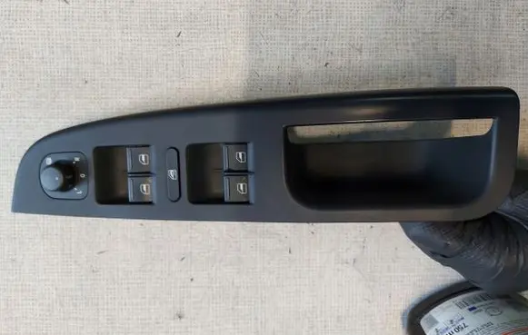 Volkswagen Golf VI Electric window control switch 1K4868049C