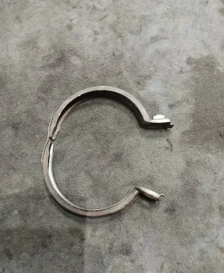 BMW 5 F10 F11 Muffler pipe connector clamp 7606136