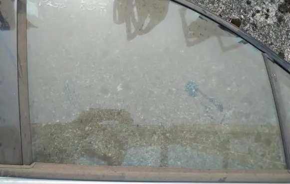 Peugeot 807 Front door window glass four-door