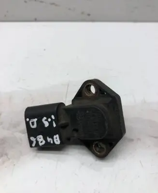 Audi A4 S4 B6 8E 8H Air pressure sensor 059906051 0281002326