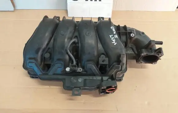 Toyota RAV 4 (XA40) Intake manifold