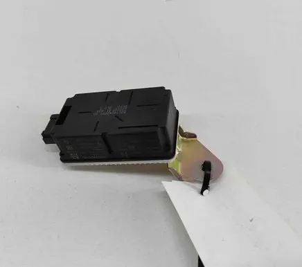 Suzuki SX4 S-Cross Tire pressure control unit A3C04901901 10R047018