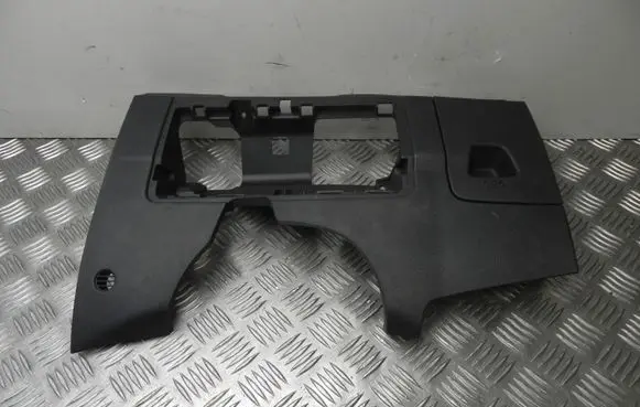Steering wheel column trim