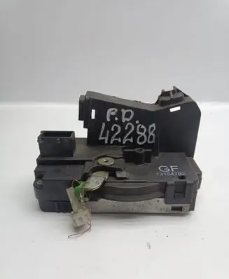 Opel Combo C Front door lock 13154792