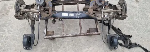 Skoda Yeti (5L) Rear axle beam 5N0505235AG