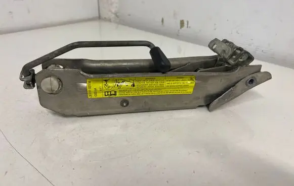 Audi A4 S4 B7 8E 8H Lift Jack 8E0011031M