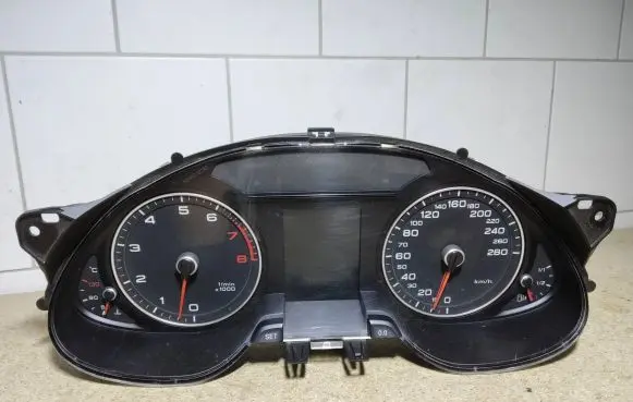Audi A4 S4 B8 8K Speedometer (instrument cluster) 8K0920931P