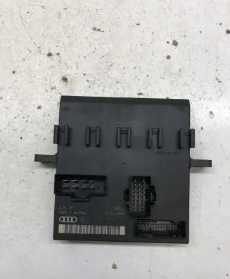 Audi A4 S4 B7 8E 8H Comfort/convenience module 8E0907279L