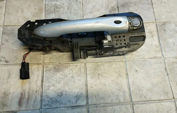 Renault Megane III Front door exterior handle 806070032R