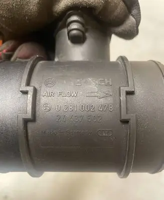 Opel Zafira A Mass air flow meter 24437502 0281002478