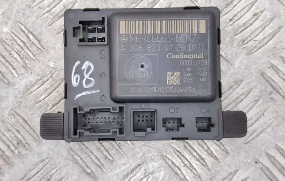 Mercedes-Benz Sprinter W906 Door control unit/module A9068204126