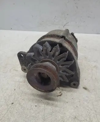 Volkswagen Jetta II Generator/alternator 0120489367