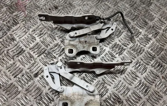 Mini Cooper Countryman R60 Engine bonnet/hood hinges 