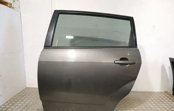 Rear door