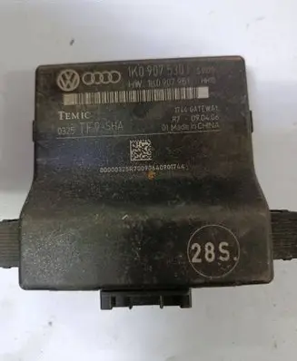 Audi A3 S3 8P Gateway control module 1K0907530F 1K0907951