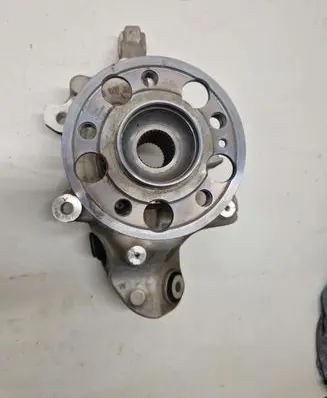 Mercedes-Benz E W213 Stub axle A2133572600