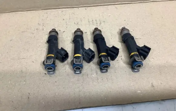 Fuel injectors set