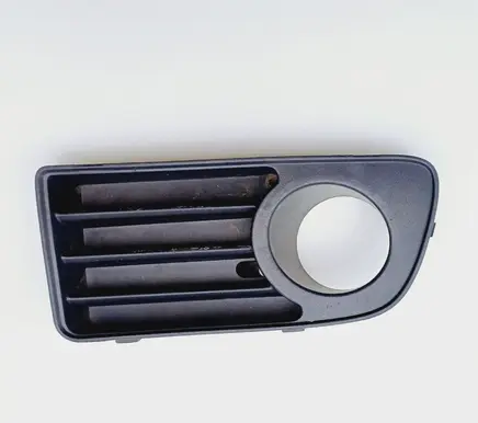 Mitsubishi Carisma Front fog light trim/grill