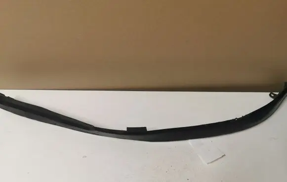Front bumper lip