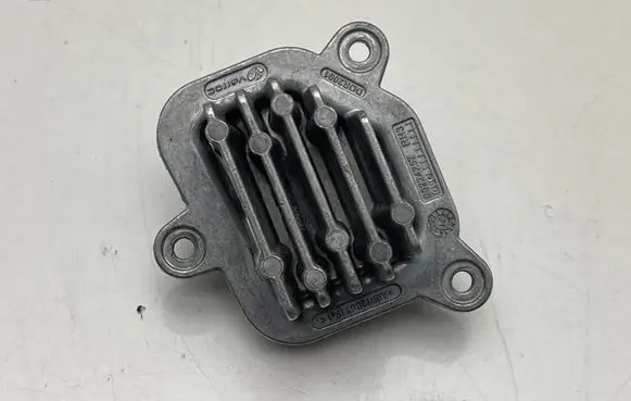Skoda Karoq Voltage converter/converter module 00224257