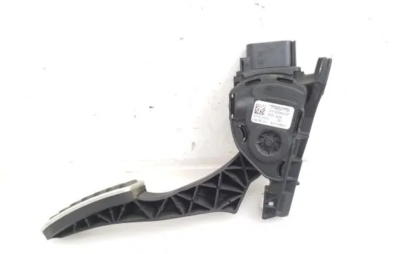 Volvo XC60 Accelerator throttle pedal 31329372