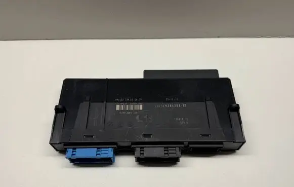 BMW 3 E92 E93 Comfort/convenience module 9264568 520391E01 2096145799
