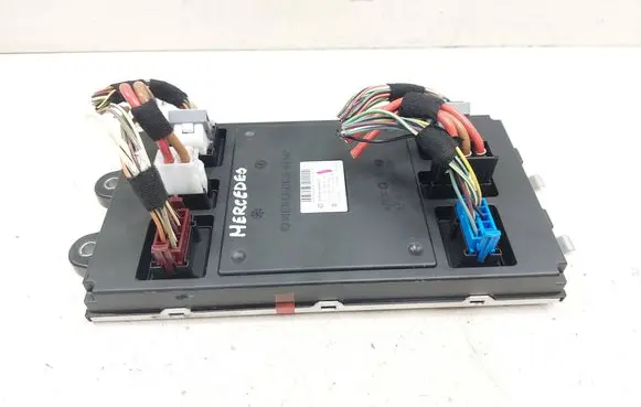 Mercedes-Benz R W251 SAM control unit A1645458532 477190 A1645455732
