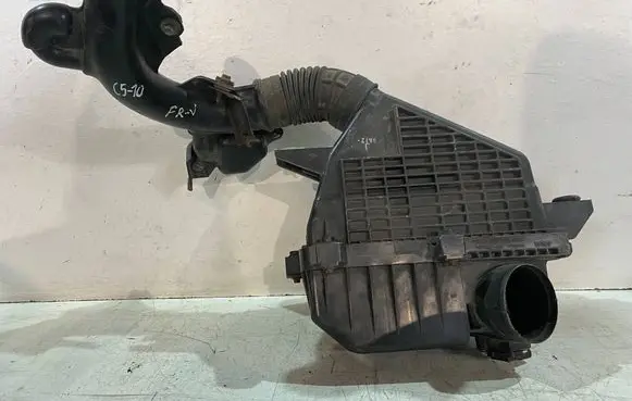 Honda FR-V Air filter box 